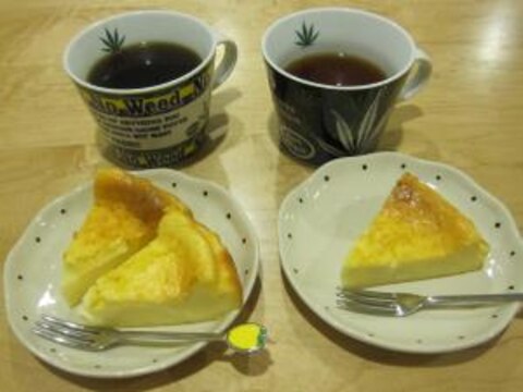 混ぜて焼くだけ♪簡単チーズケーキ